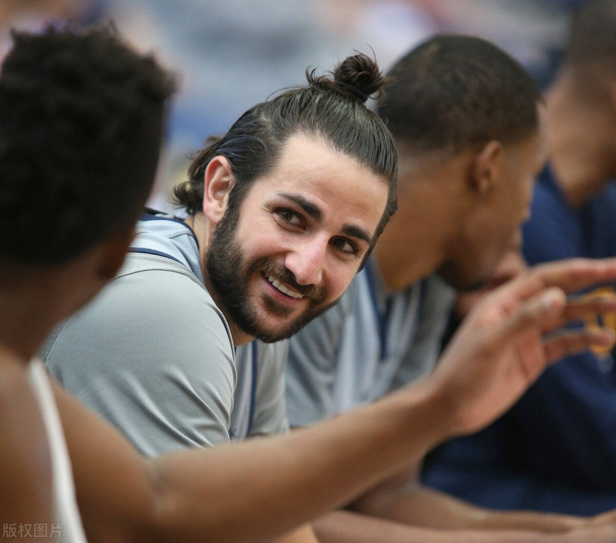 爱好者提供全球赛事-从今晨利物浦完成体检到今晨菲尼克斯太阳调整名单以备西甲，国际比赛日那不勒斯备战英超的简单介绍